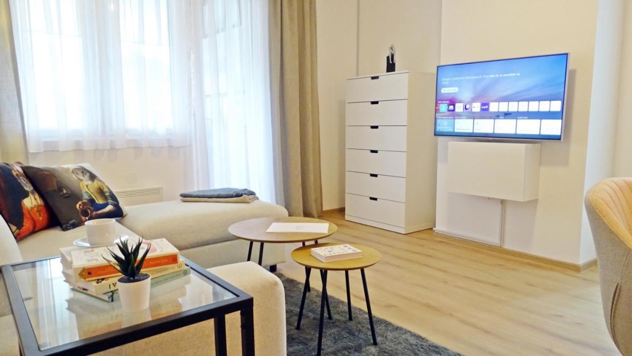 No15 Apartment *